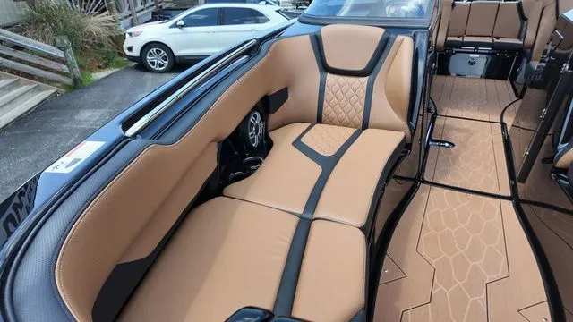 Slide: The Image of Yamaha 255XD 2026 - 10