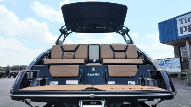 Slide: The Image of Yamaha 255XD 2026 - 13