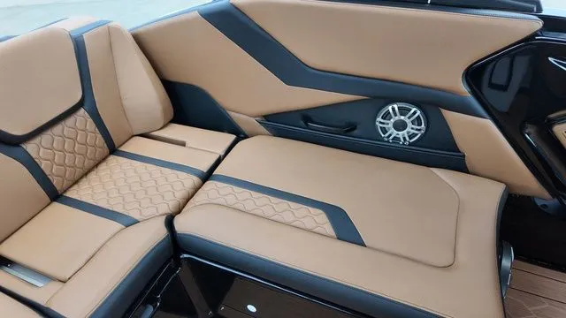 Slide: The Image of Yamaha 255XD 2026 - 16