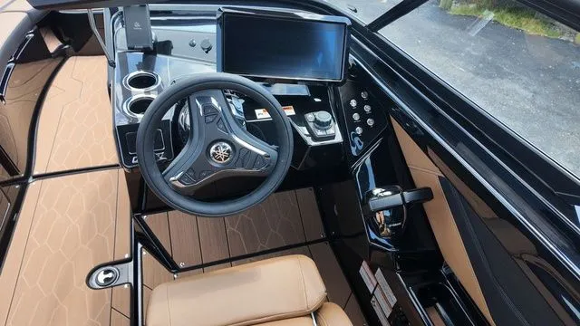 Slide: The Image of Yamaha 255XD 2026 - 25