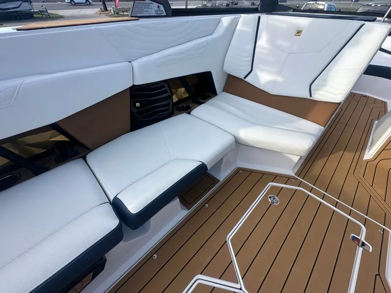 Slide: The Image of Nautique G23 2026 - 14