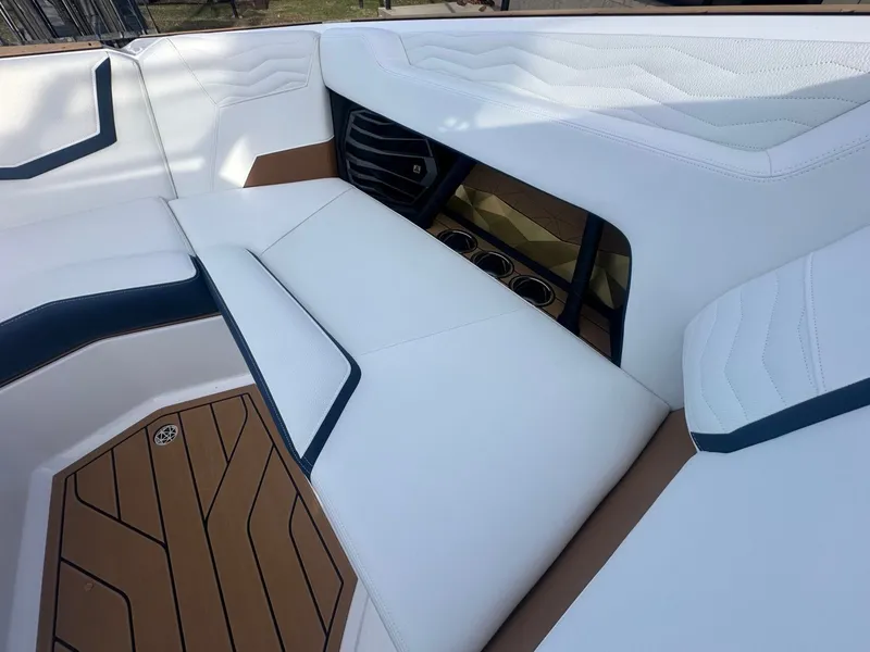 Slide: The Image of Nautique G23 2026 - 21