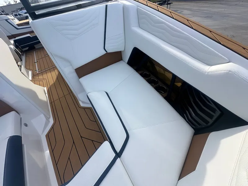 Slide: The Image of Nautique G23 2026 - 24