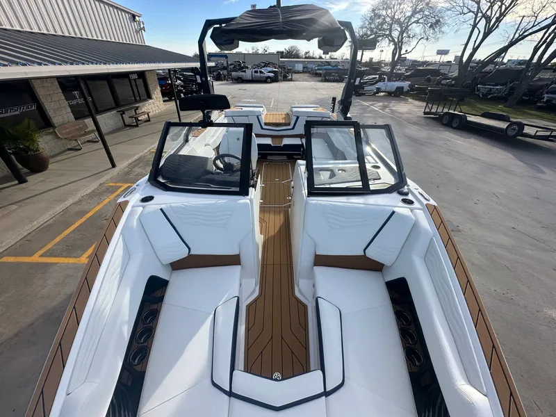 Slide: The Image of Nautique G23 2026 - 26