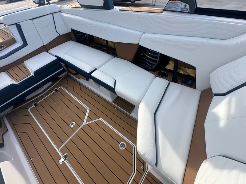 Slide: The Image of Nautique G23 2026 - 29