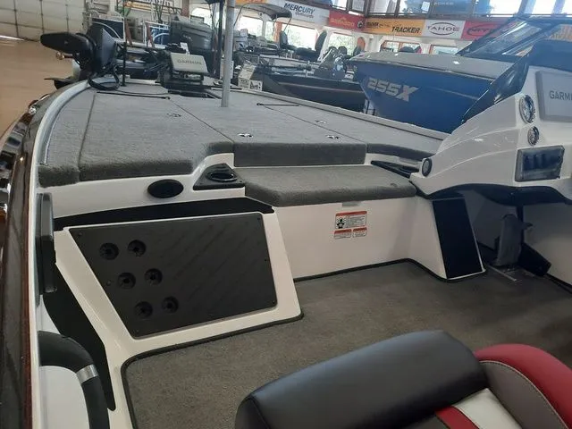 Slide: The Image of Nitro Z19 2025 - 19