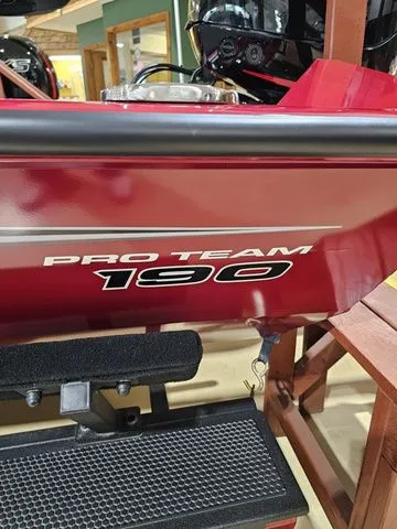 Slide: The Image of Tracker Pro Team 190 2025 - 27