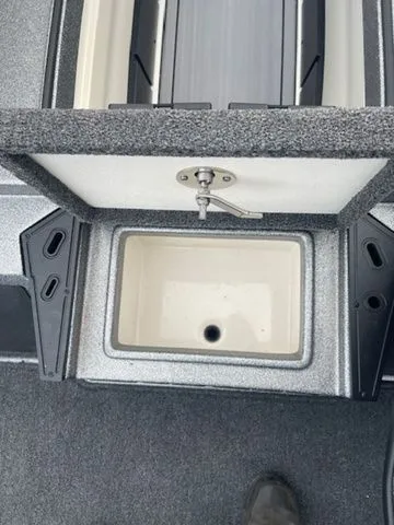 Slide: The Image of Ranger Z185 2025 - 19