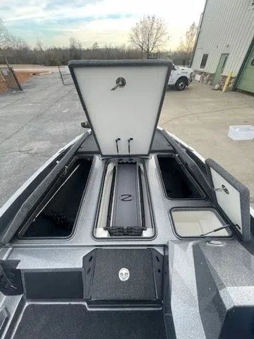 Slide: The Image of Ranger Z185 2025 - 20