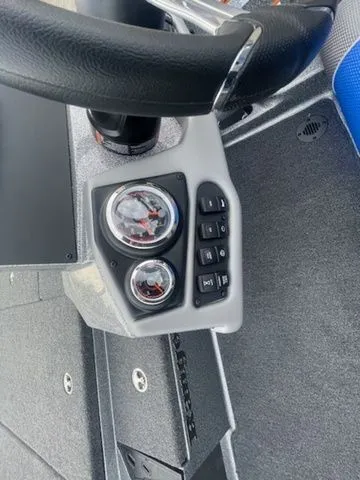 Slide: The Image of Ranger Z185 2025 - 25