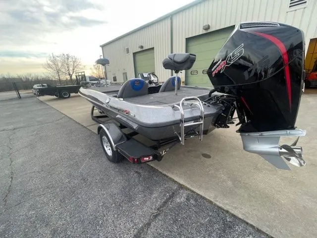 Slide: The Image of Ranger Z185 2025 - 31