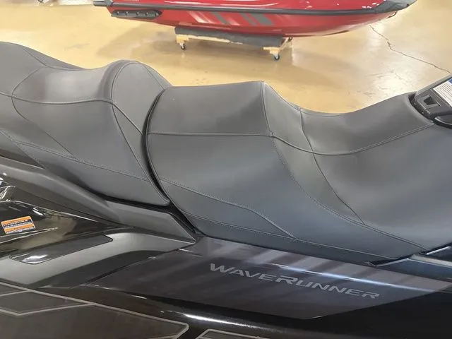 Slide: The Image of Yamaha FX Cruiser SVHO 2025 - 12