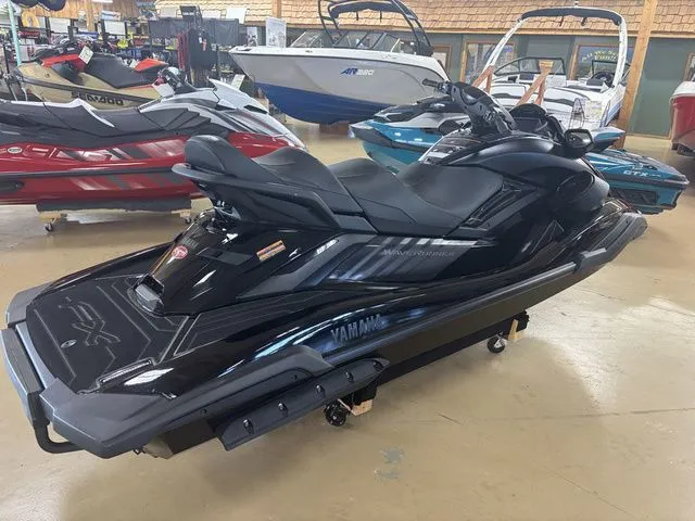 Slide: The Image of Yamaha FX Cruiser SVHO 2025 - 25