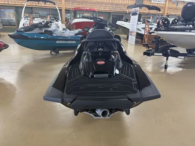 Slide: The Image of Yamaha FX Cruiser SVHO 2025 - 26