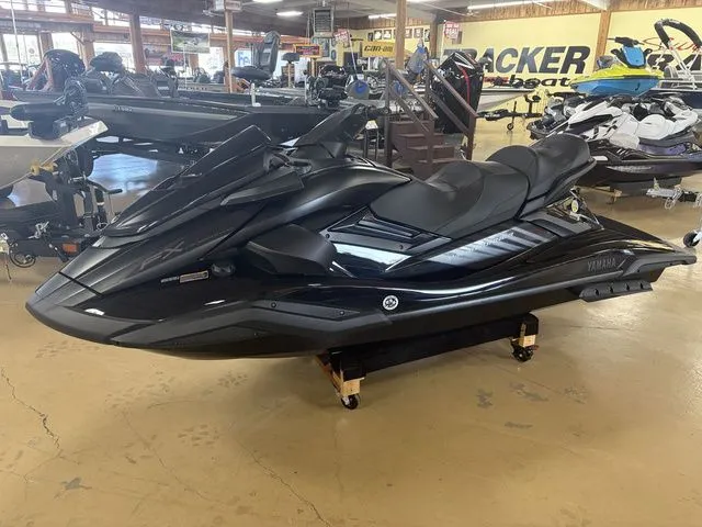 Slide: The Image of Yamaha FX Cruiser SVHO 2025 - 28