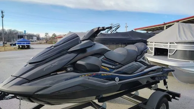 Slide: The Image of Yamaha FX Cruiser SVHO 2025 - 5