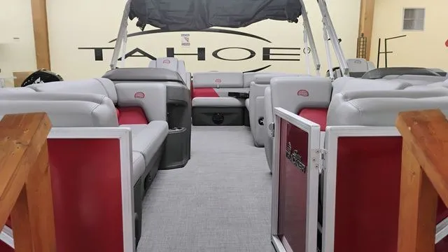 Slide: The Image of Sun Tracker Party Barge 20 DLX 2026 - 8