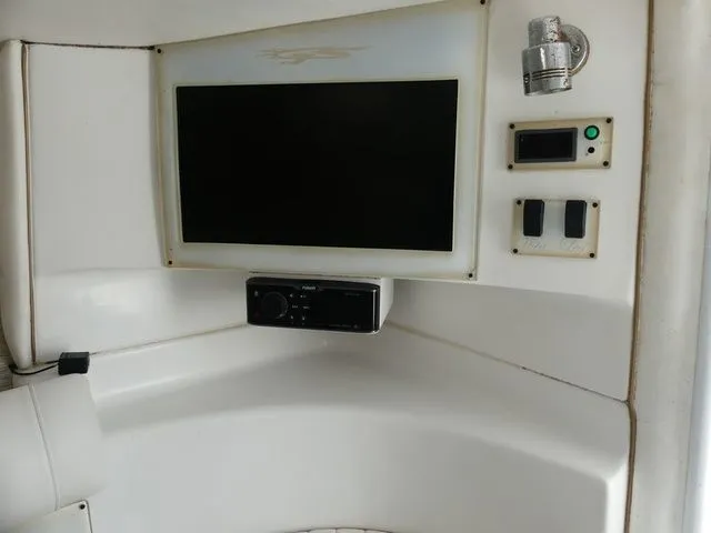 Slide: The Image of Glasstream 328 SCX 2018 - 13