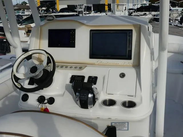 Slide: The Image of Glasstream 328 SCX 2018 - 4