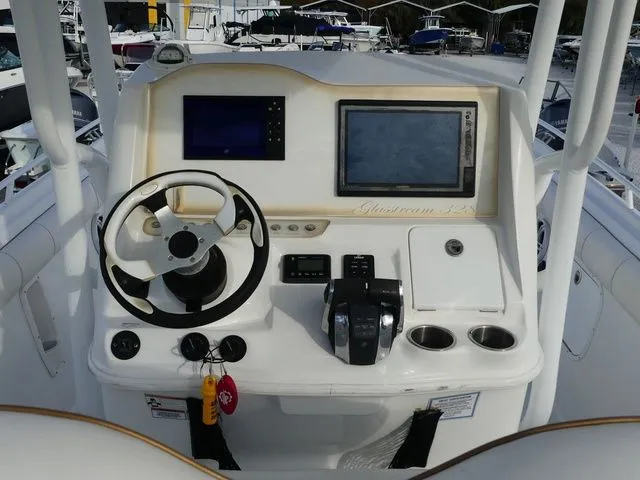 Slide: The Image of Glasstream 328 SCX 2018 - 5