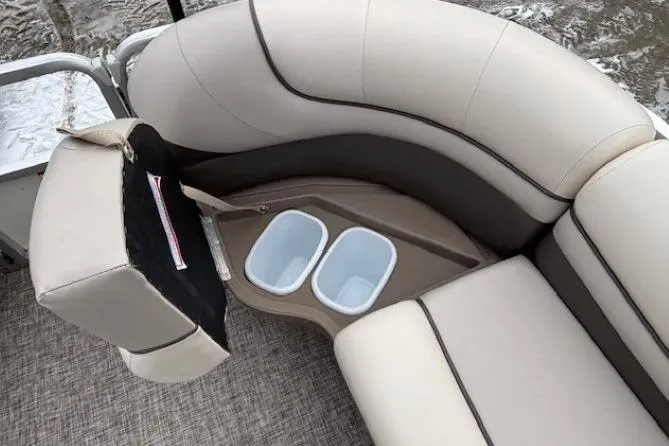 Slide: The Image of 2004 Sun Tracker Party Barge 22 Regency Edition seating with cup holders. - 11