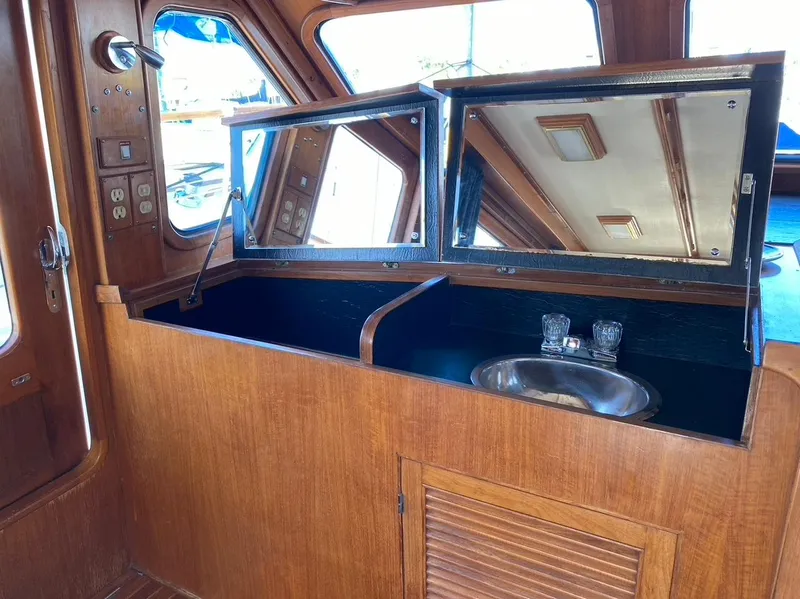 Slide: The Image of Electrical control panel on a 1986 Kha Shing Spindrift yacht. - 27