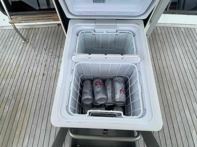 Slide: The Image of 1986 Kha Shing Spindrift with Engel fridge on deck. - 39