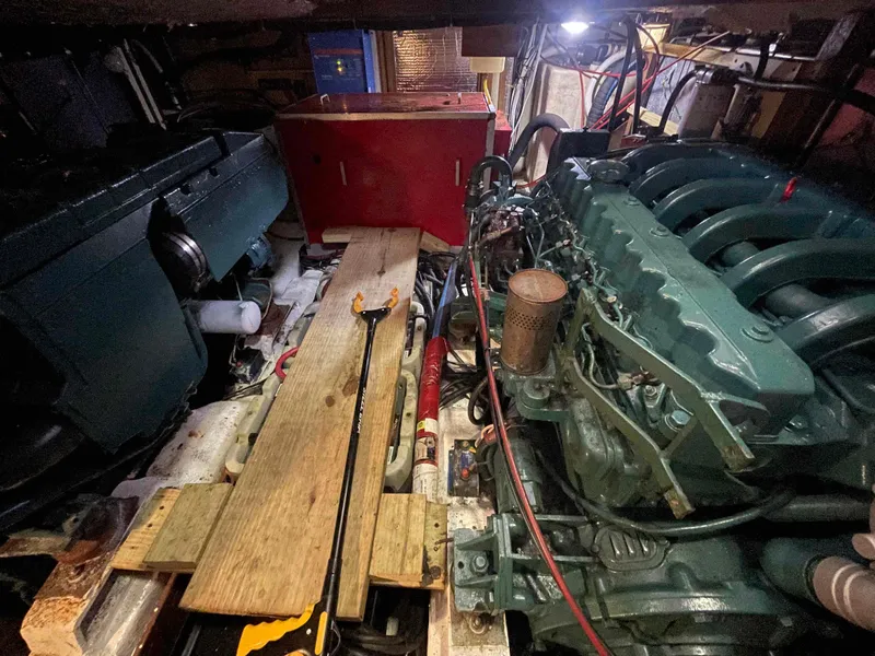 Slide: The Image of Engine room of 1986 Kha Shing Spindrift yacht with tools. - 46