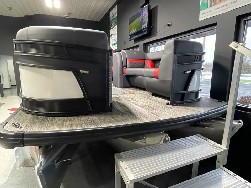 Slide: The Image of Godfrey MC235SBC 2026 - 7