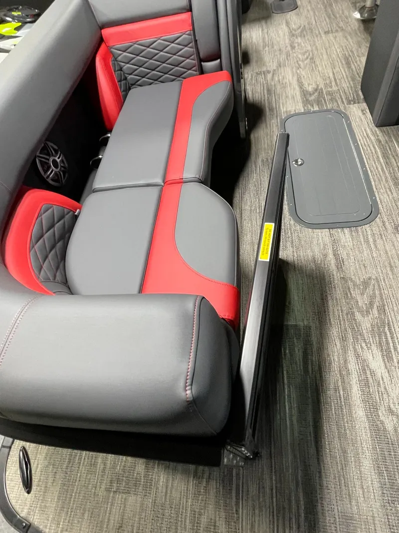 Slide: The Image of Godfrey MC235SBC 2026 - 9