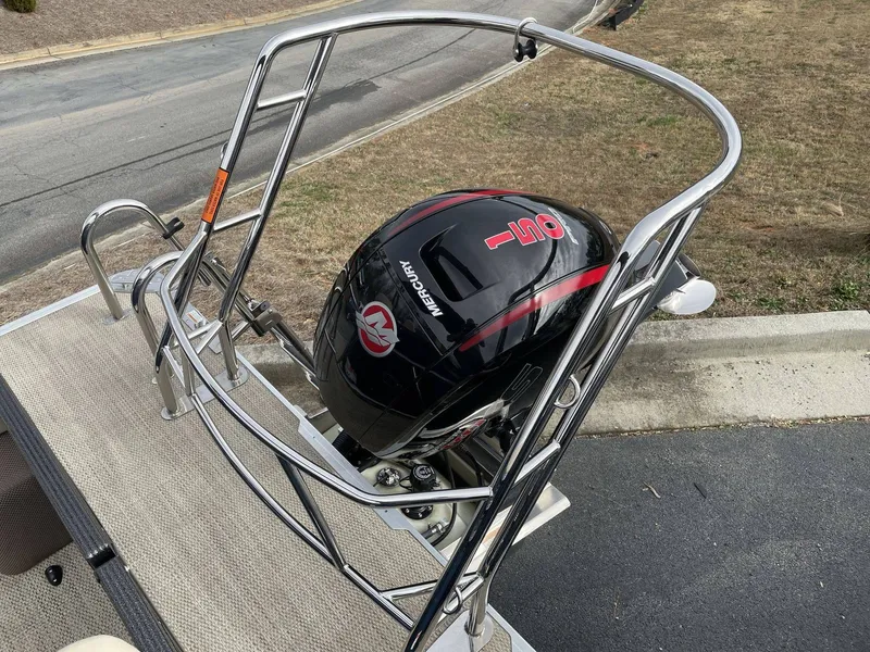 Slide: The Image of Crest Platinum 220 SLC 2024 - 9