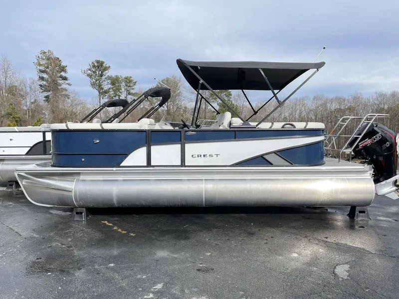 The Image of Crest Platinum 220 SLC 2024 - 1