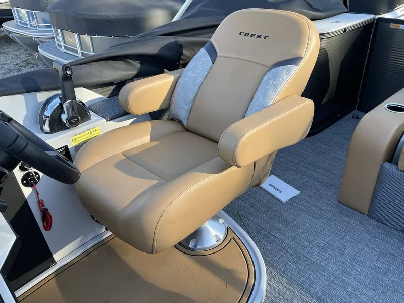 Slide: The Image of Crest Classic 220 SLSC 2025 - 13