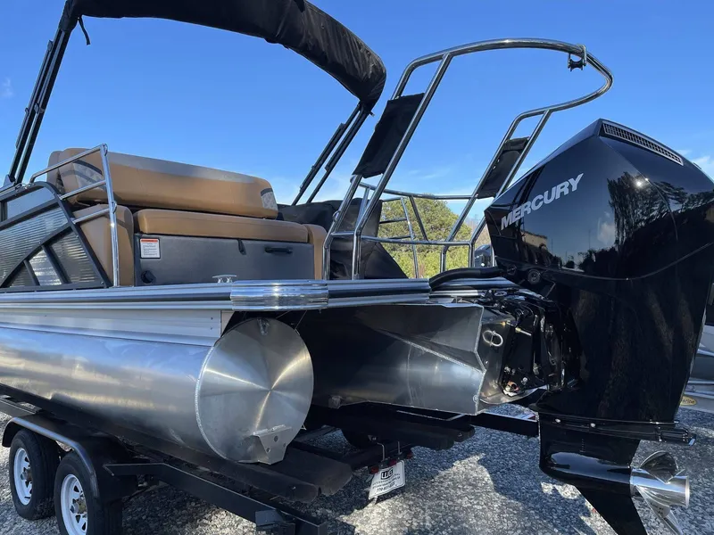 Slide: The Image of Crest Classic 220 SLSC 2025 - 9