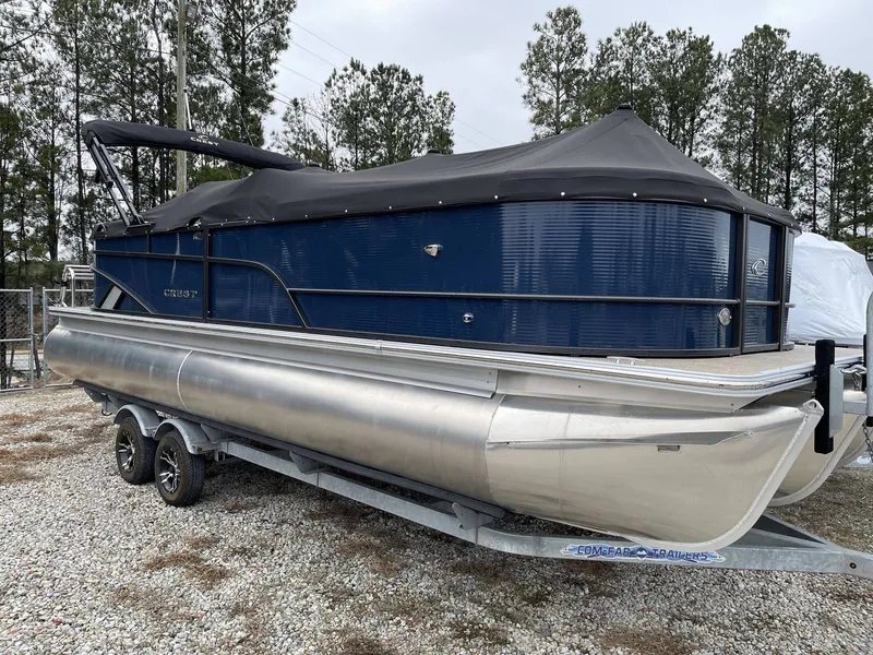 Slide: The Image of Crest Platinum 240 SLC 2024 - 3