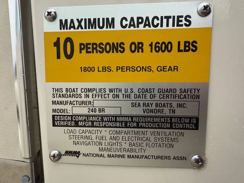 Slide: The Image of Sea Ray 240 Bow Rider w/ 6.2MPI Mercury 2003 - 12