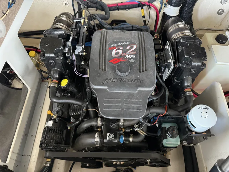 Slide: The Image of Sea Ray 240 Bow Rider w/ 6.2MPI Mercury 2003 - 18