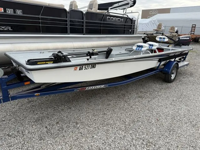 Slide: The Image of PlayCraft 2048 W/Evinrude 25 2014 - 1