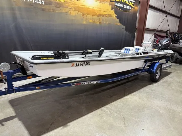 Slide: The Image of PlayCraft 2048 W/Evinrude 25 2014 - 2