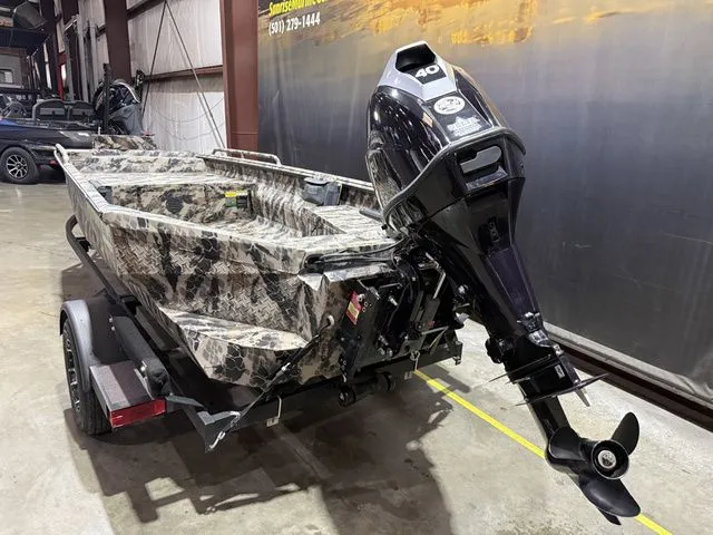 Slide: The Image of Havoc 553 DBST W/Tohatsu 40 2024 - 5