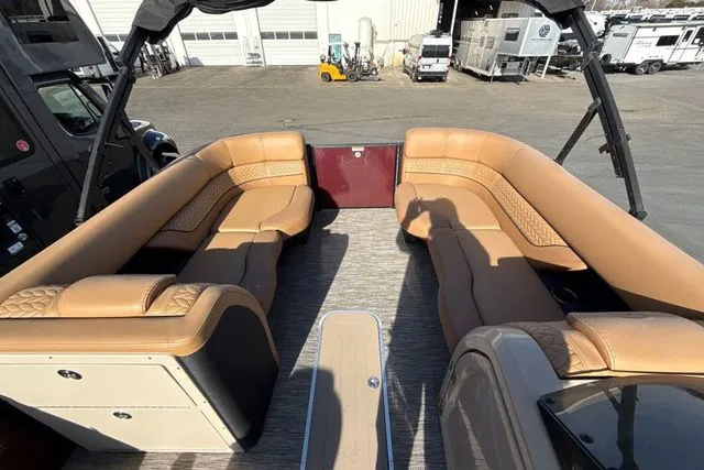 Slide: The Image of Godfrey Monaco 235 RL GTP 27 in. Center Tube Package 2024 - 7