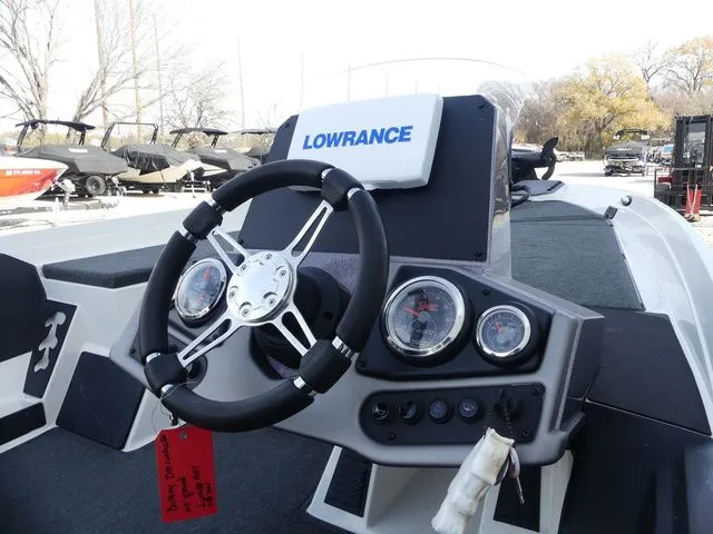 Slide: The Image of Ranger Z175 2017 - 11