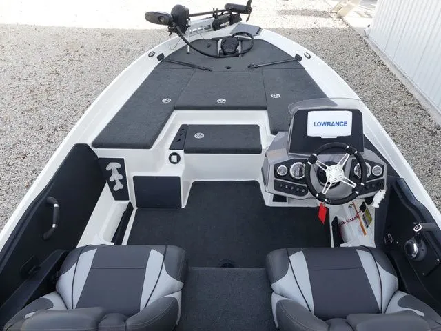 Slide: The Image of Ranger Z175 2017 - 12