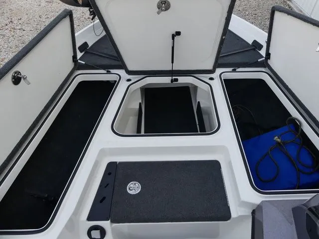 Slide: The Image of Ranger Z175 2017 - 20