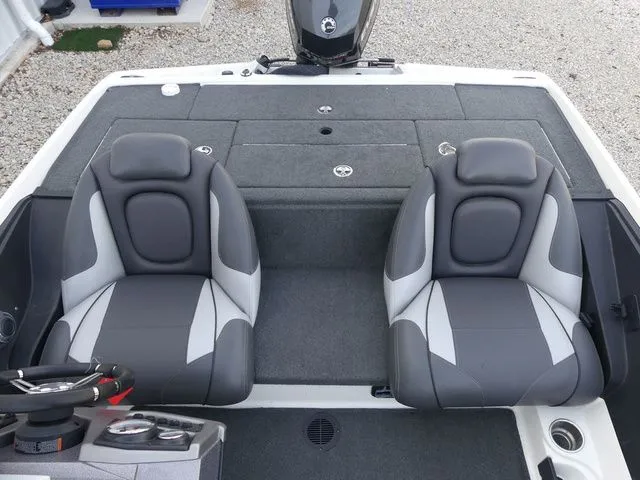 Slide: The Image of Ranger Z175 2017 - 21