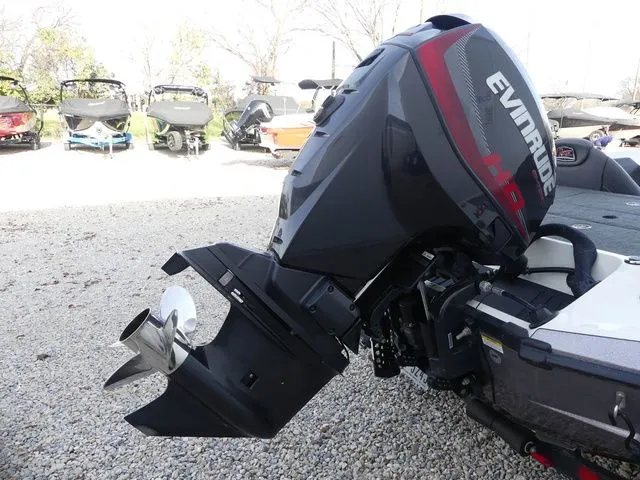 Slide: The Image of Ranger Z175 2017 - 6