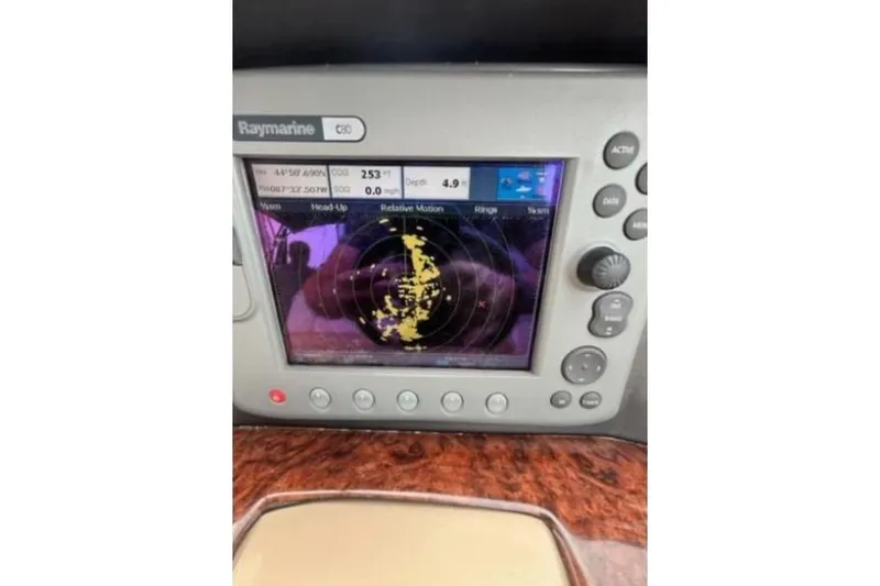 Slide: The Image of Raymarine C80 navigation display on 2007 Four Winns 338 Vista boat dashboard. - 21