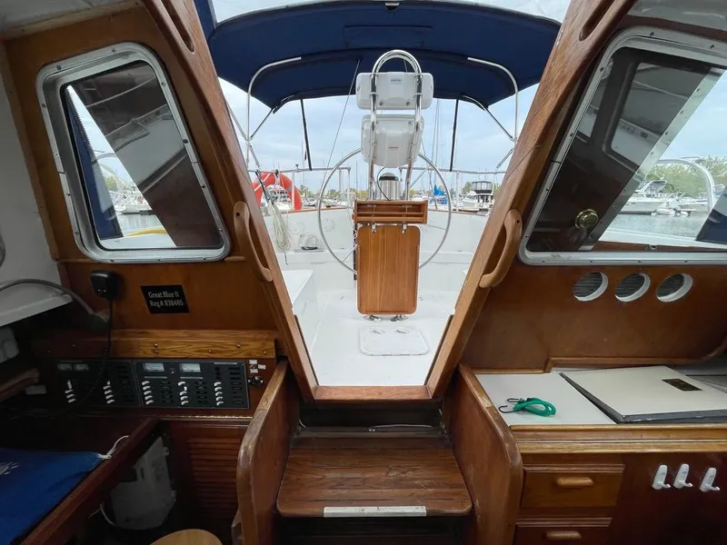 Slide: The Image of Islander Freeport 36 1977 - 1