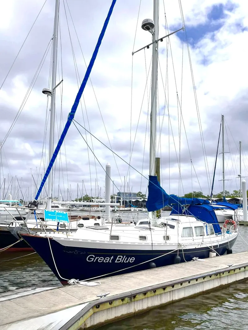 Slide: The Image of Islander Freeport 36 1977 - 22