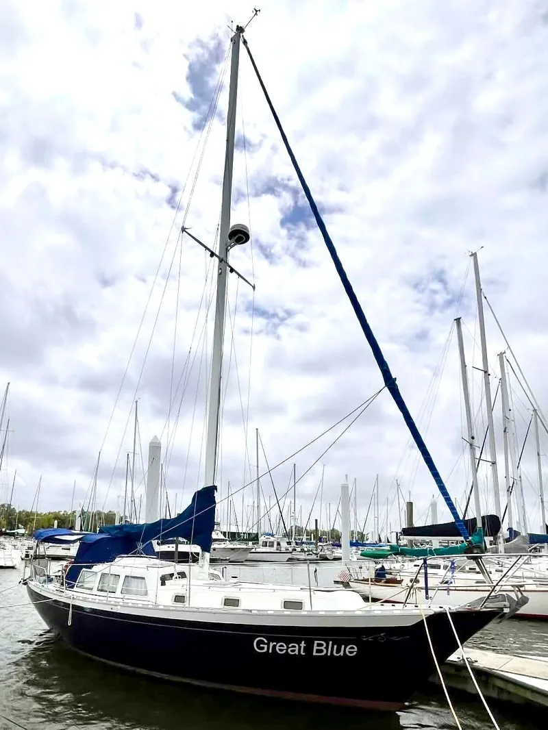 Slide: The Image of Islander Freeport 36 1977 - 23